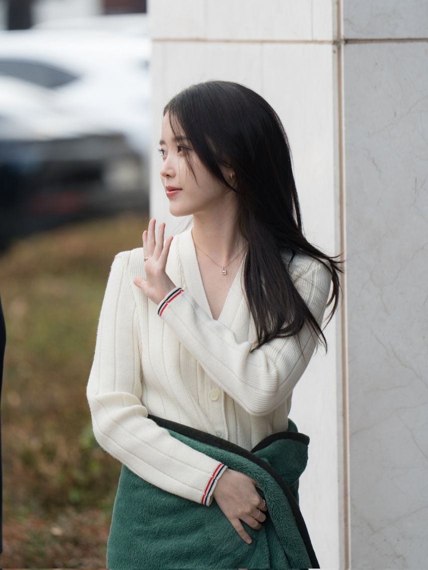 251126 제이에스티나 포토콜 아이유