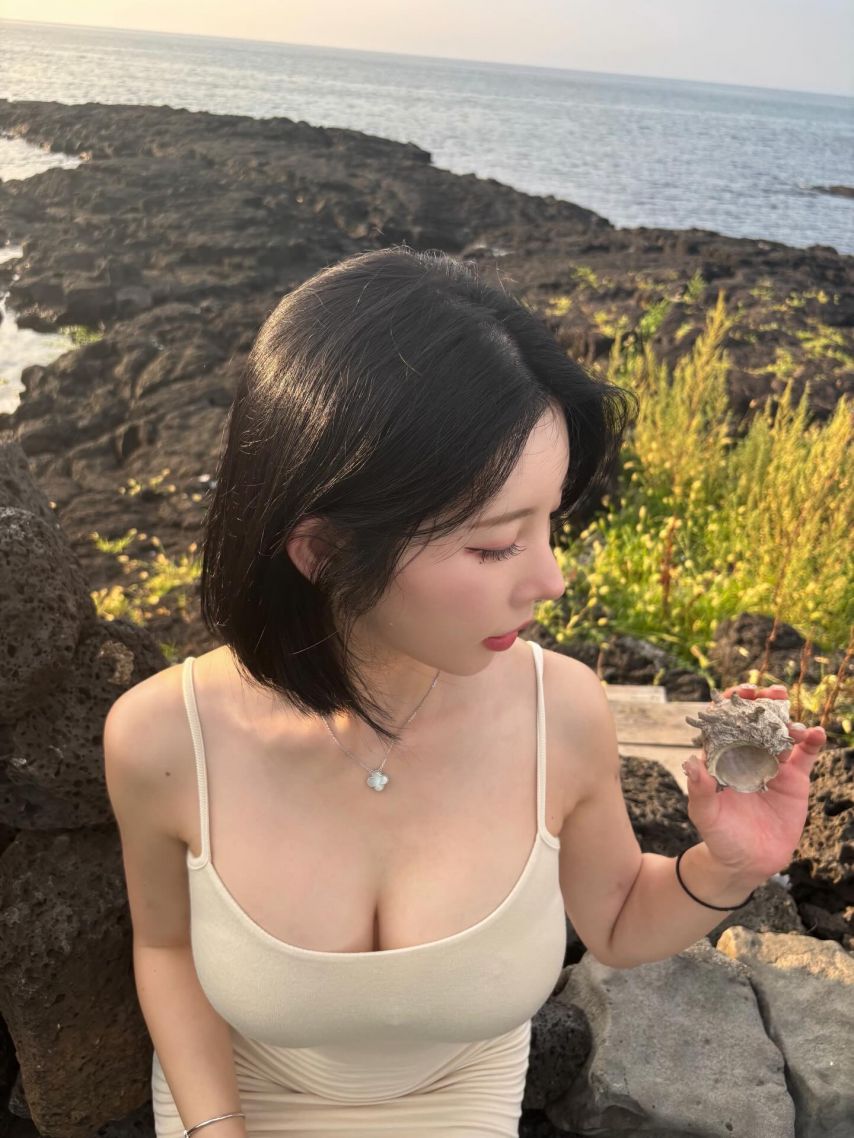 김우유 볼륨감 넘치는 미시룩