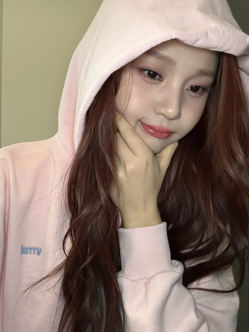 엄지 VIVIZ비비지 인별