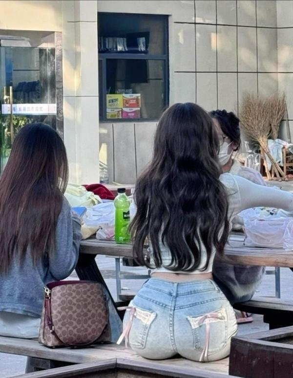 ㅇㅎ) 청바지를 좋아하는 미대누나