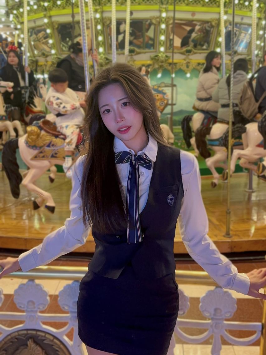 강수경 송민교 김주선 홍예빈