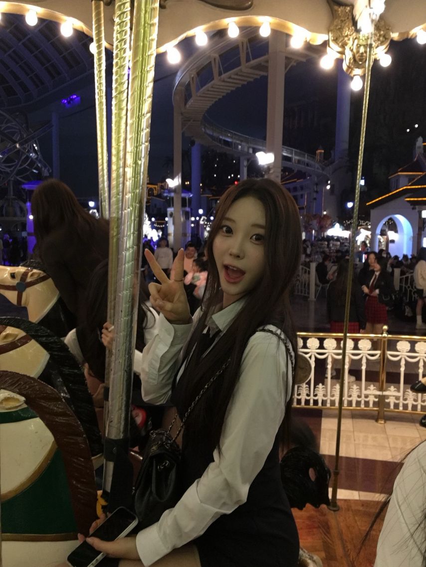 강수경 송민교 김주선 홍예빈