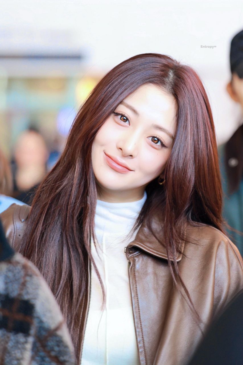 르세라핌 허윤진