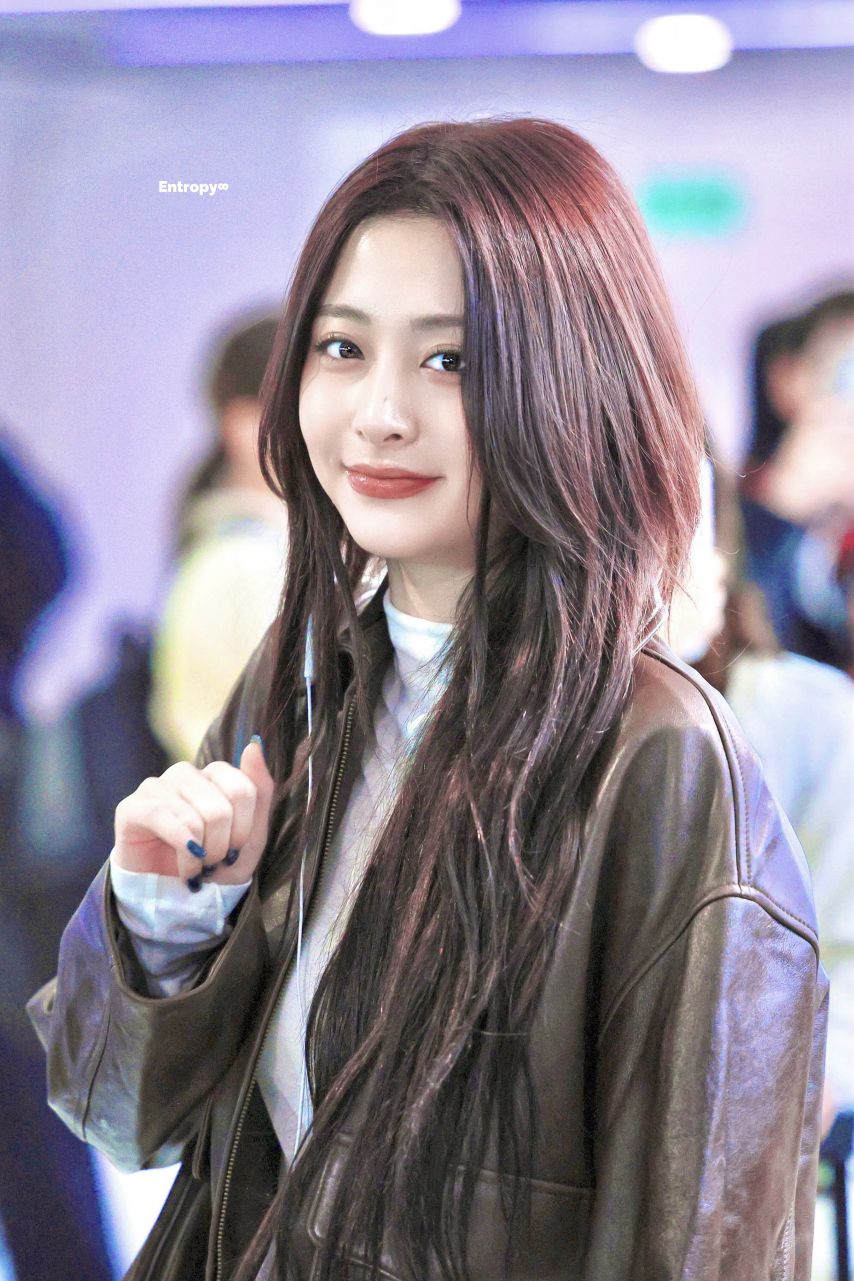 르세라핌 허윤진