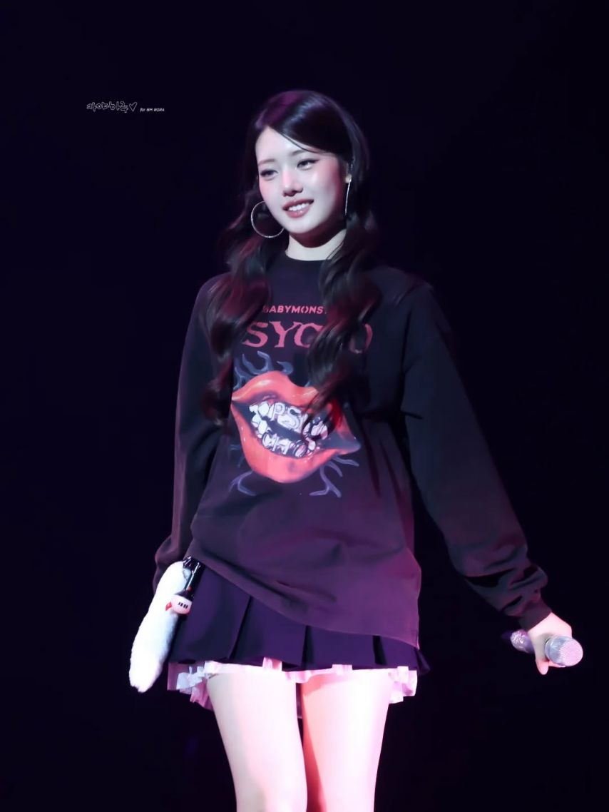 BABYMONSTER (베이비몬스터) 로라