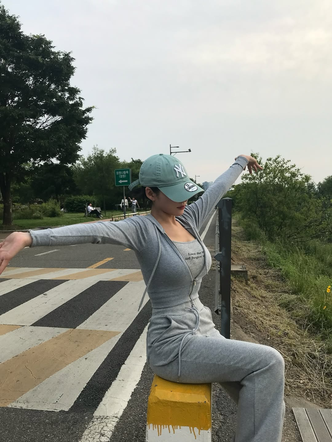 ㅇㅎ?) 땀나면 민망해지는 색