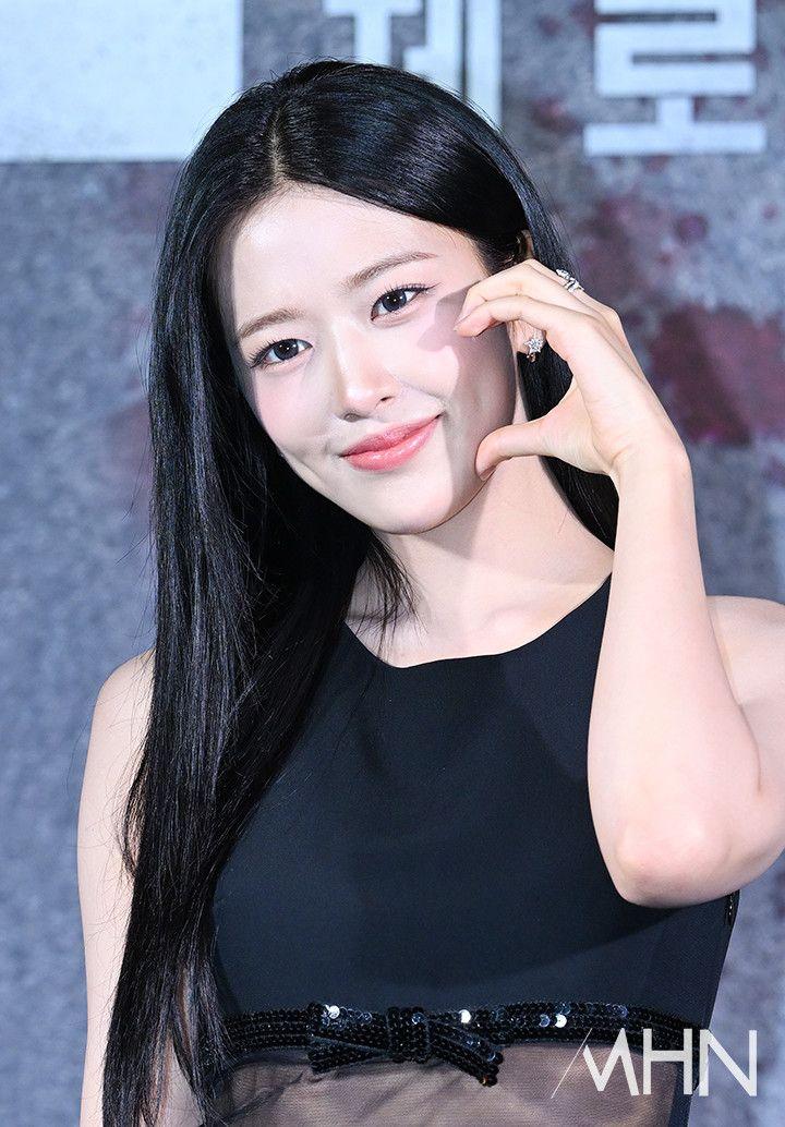 아이브 안유진