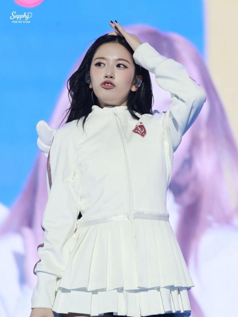 아이브 안유진