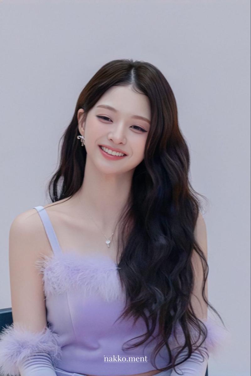 프로미스나인 이나경