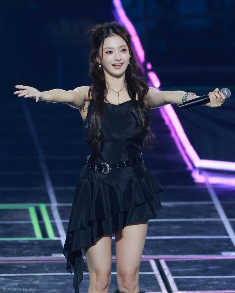 프로미스나인 이나경