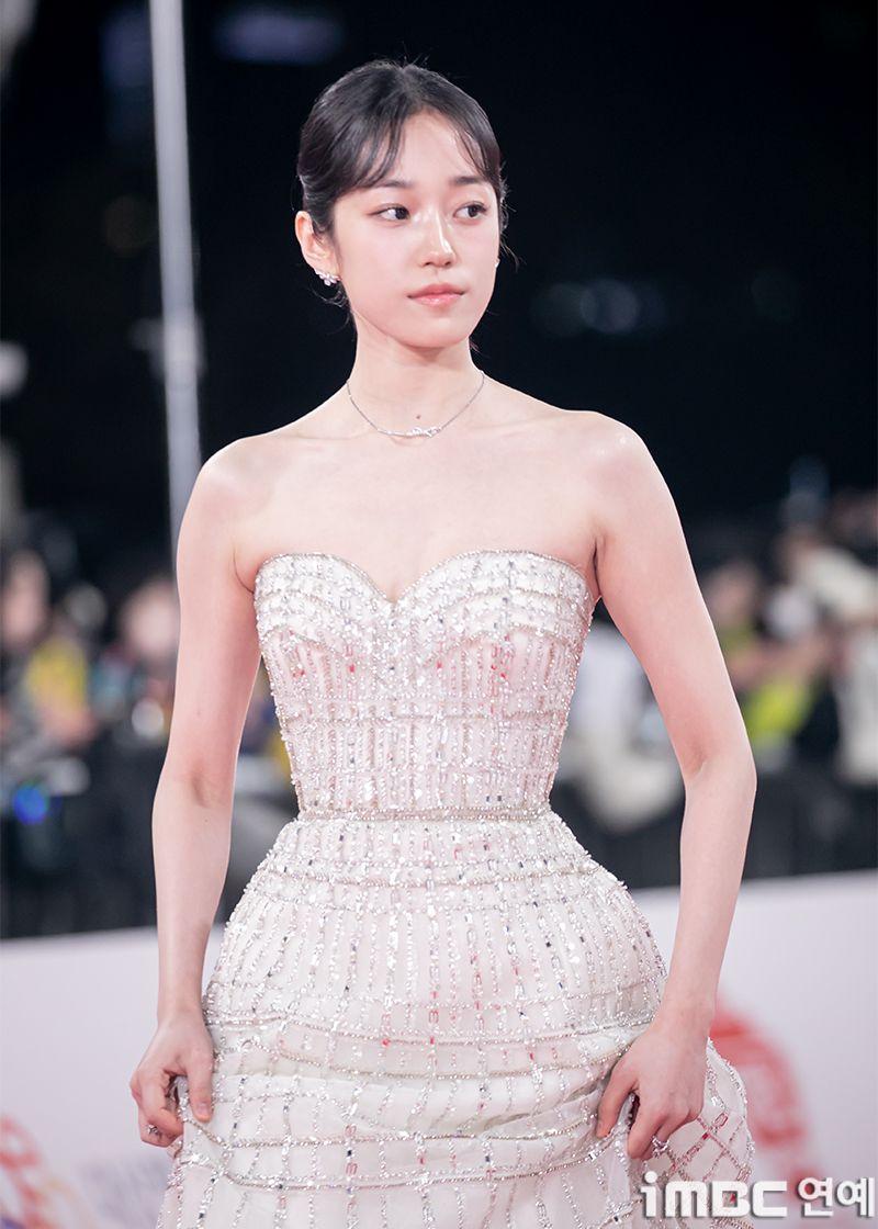 노윤서