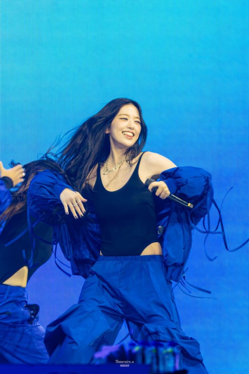 아이브 안유진