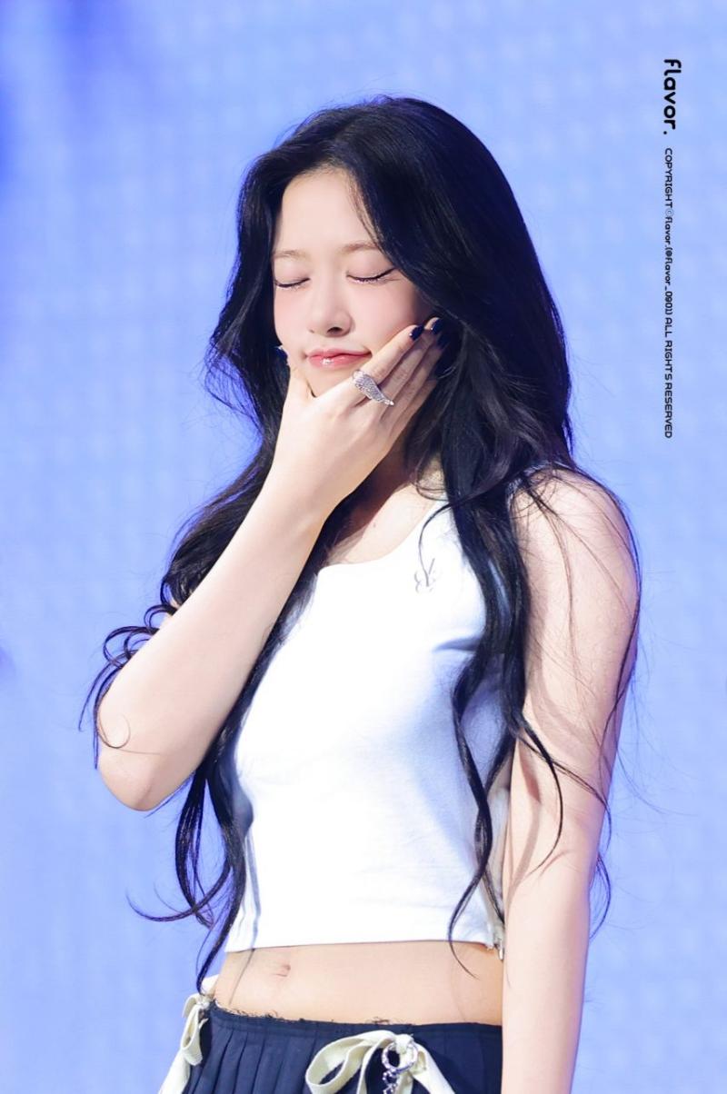 아이브 안유진