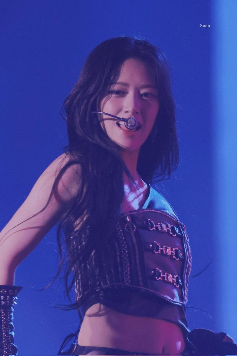 아이브 안유진