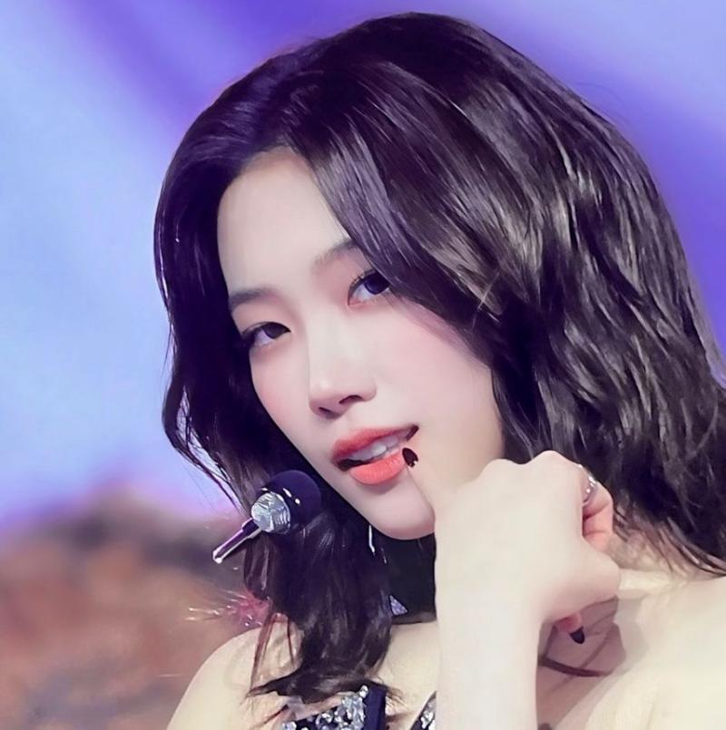 LE SSERAFIM (르세라핌) 카즈하
