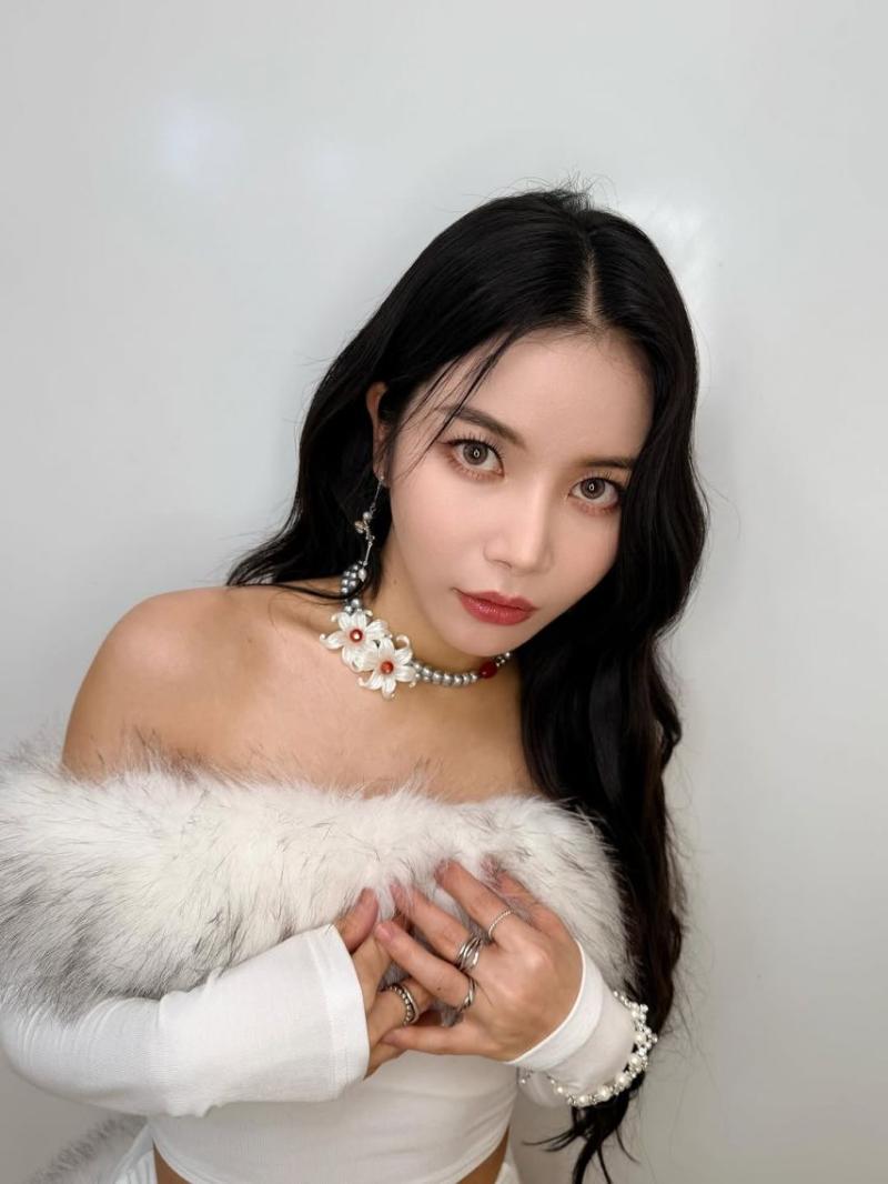 마마무 솔라 SNS