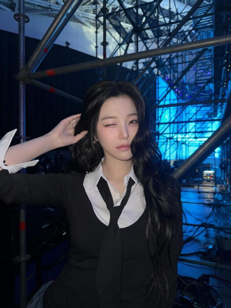 프로미스나인 백지헌
