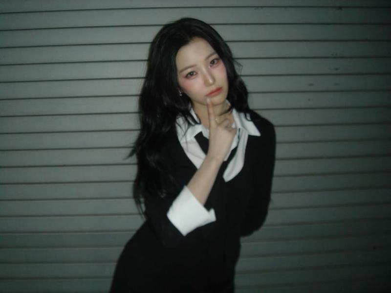 프로미스나인 백지헌