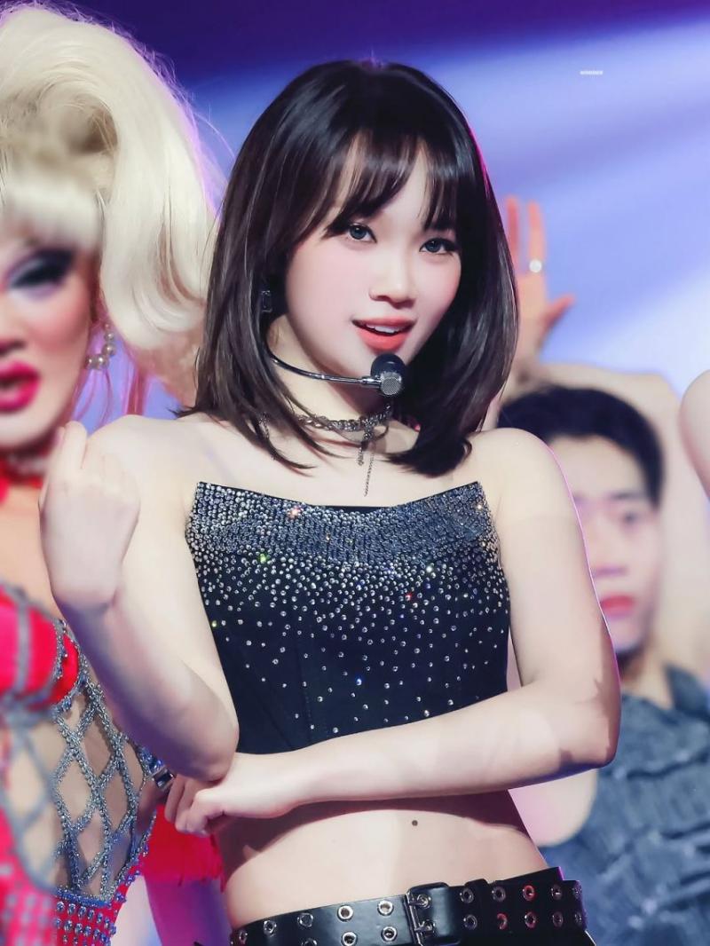 LE SSERAFIM (르세라핌) 김채원