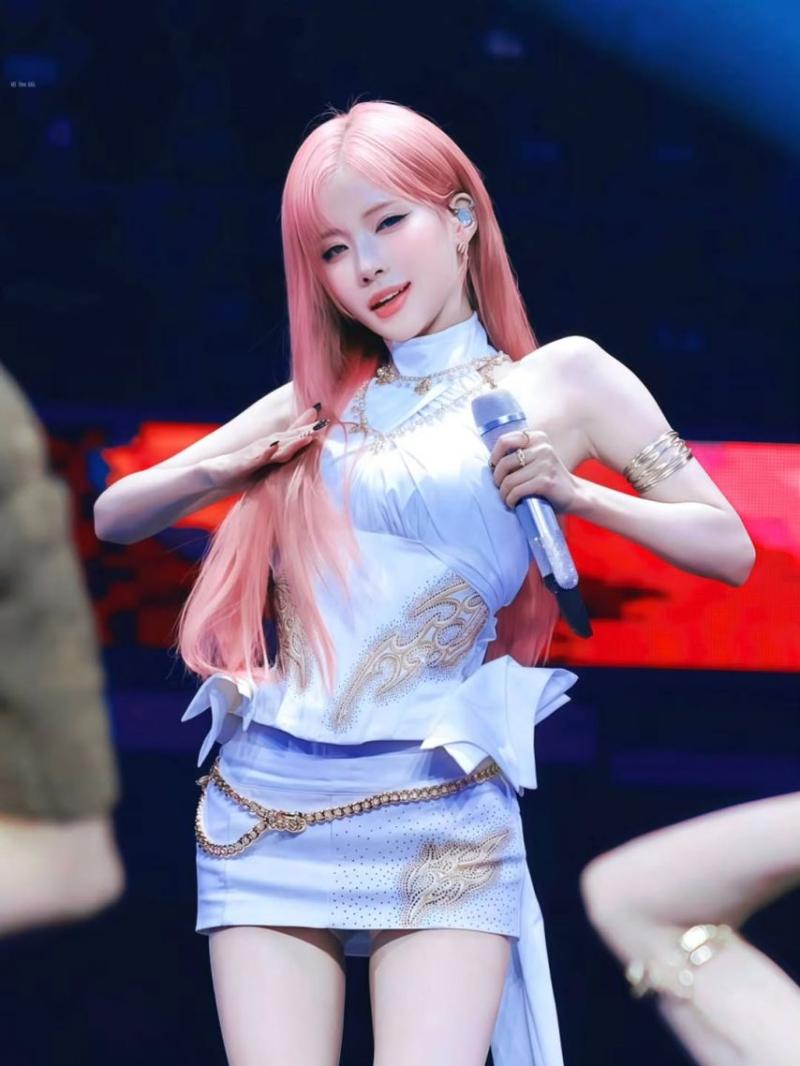 BABYMONSTER (베이비몬스터) 아사