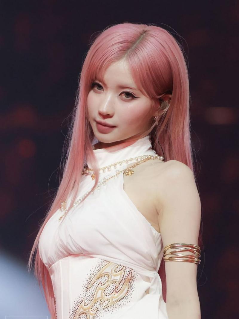 BABYMONSTER (베이비몬스터) 아사