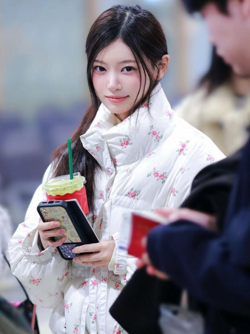 아일릿 (ILLIT) 모카
