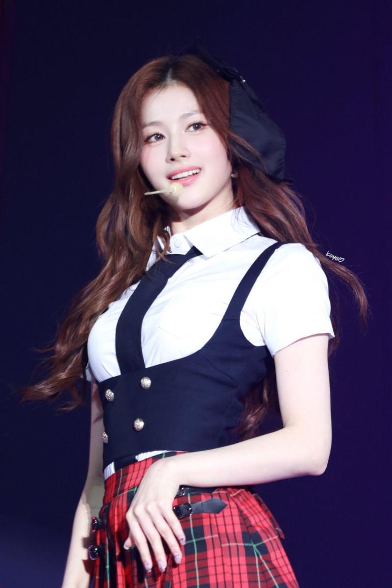 트와이스 사나