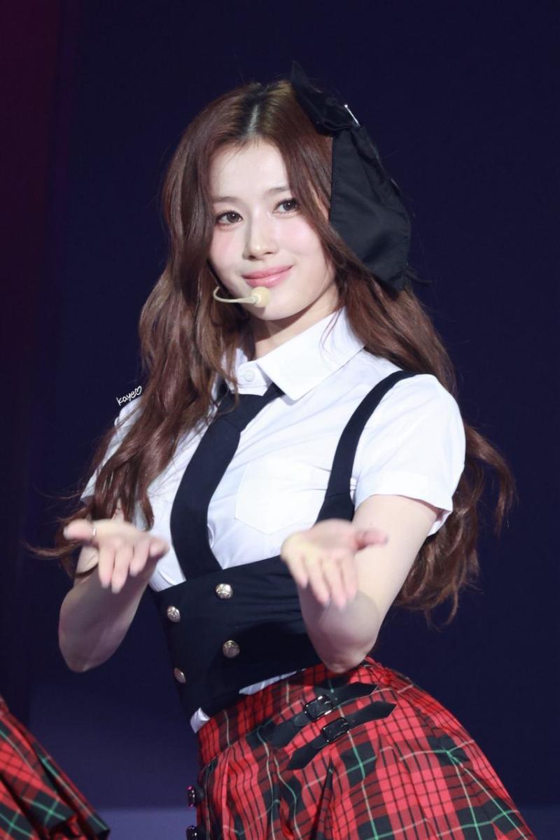 트와이스 사나