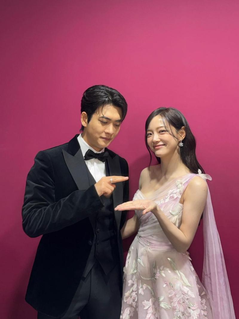 김세정 강태오 베스트커플상/ 김세정 인별 등