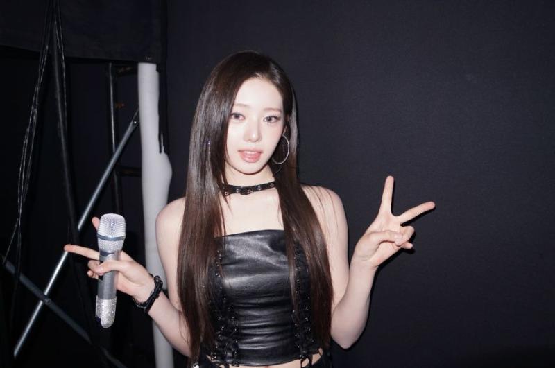 베이비몬스터 로라