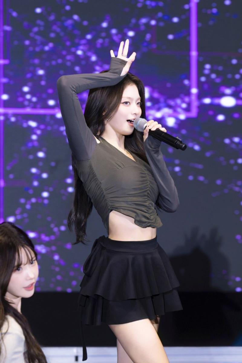 프로미스나인 이나경