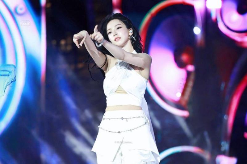 에스파 카리나
