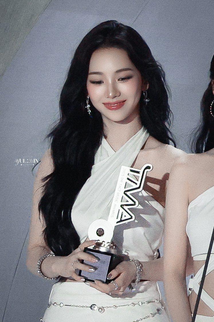 에스파 카리나