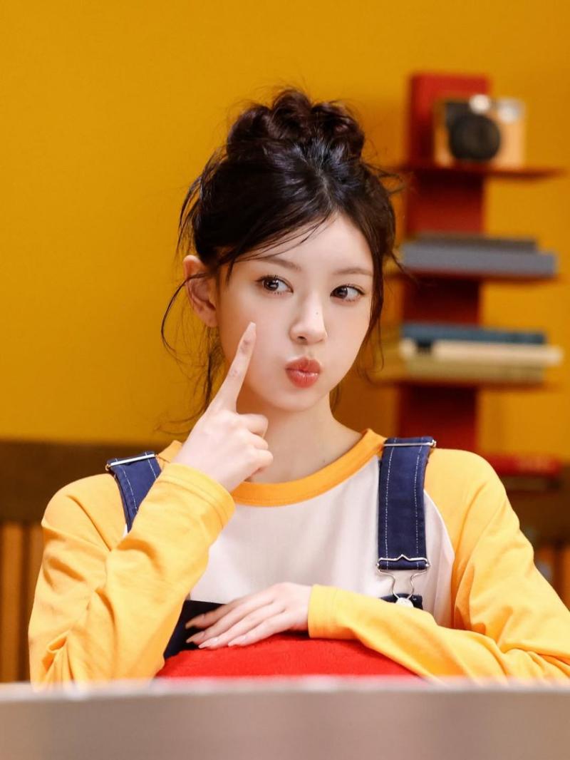 아일릿 (ILLIT) 모카