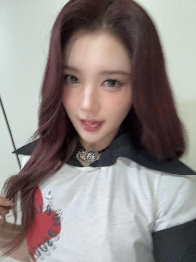하츠투하츠 에이나