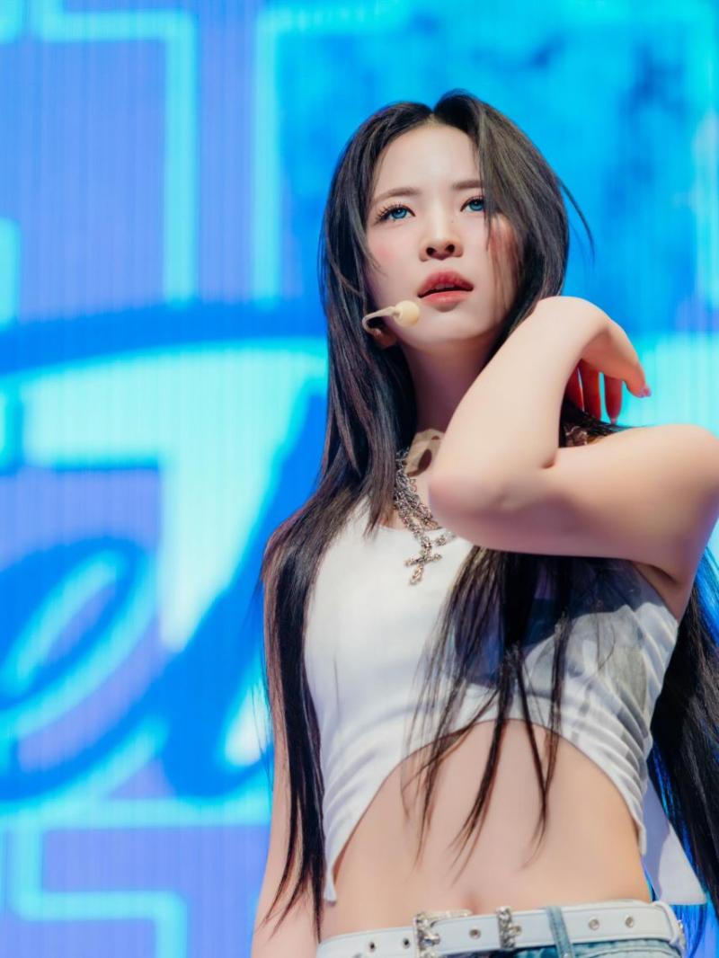 니쥬 (NiziU)