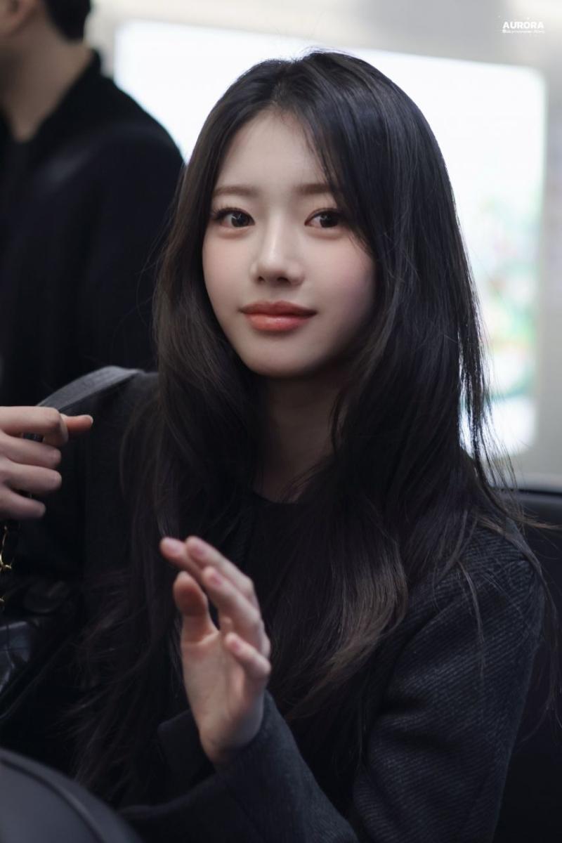 베이비몬스터 로라