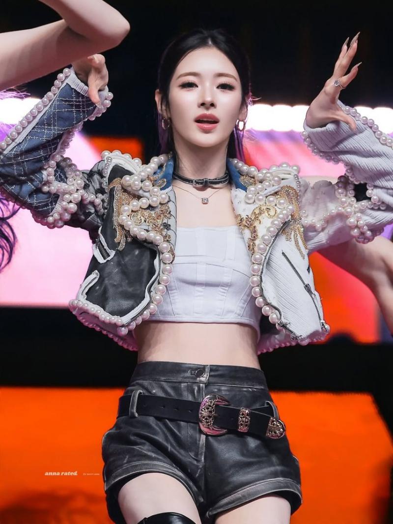 MEOVV (미야오) 안나