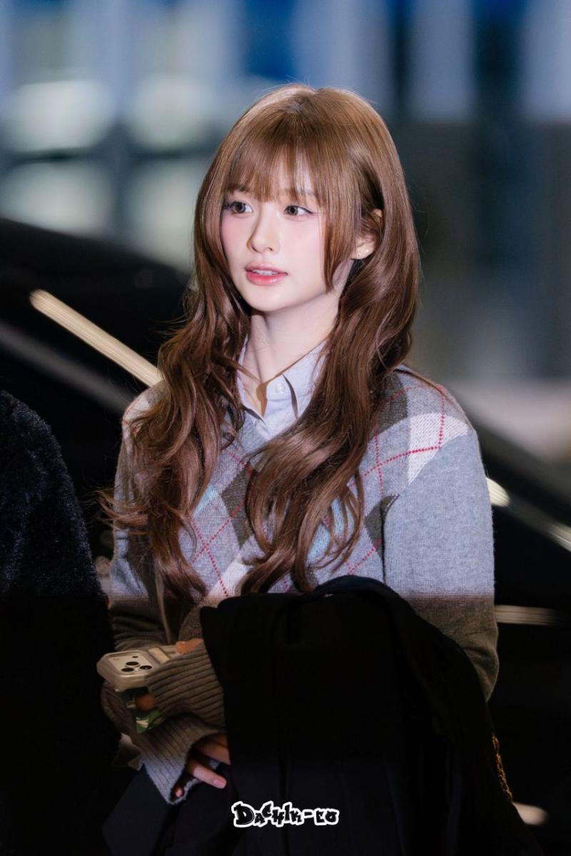 대만으로 출국하는 엔믹스 설윤