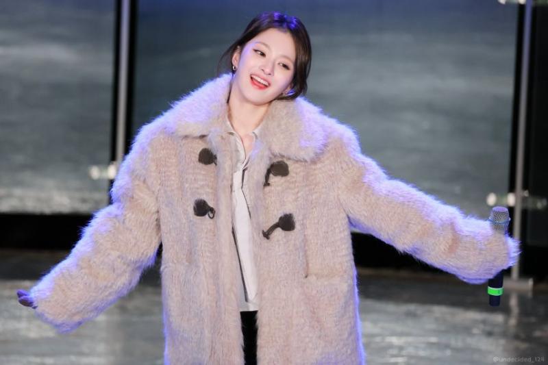 프로미스나인 이나경