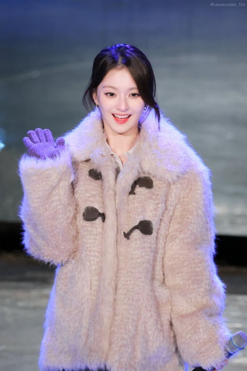프로미스나인 이나경