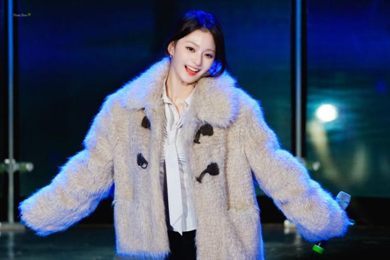 프로미스나인 이나경