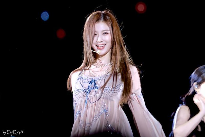 트와이스 사나