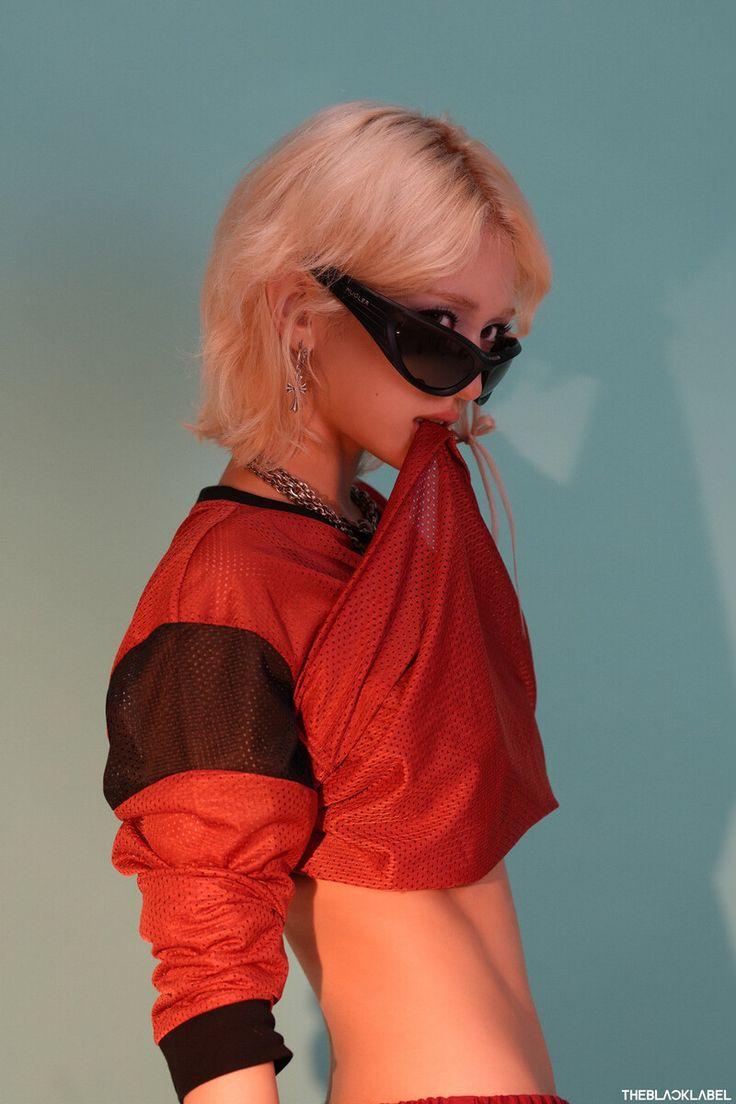 은근히 브라 비치는 전소미