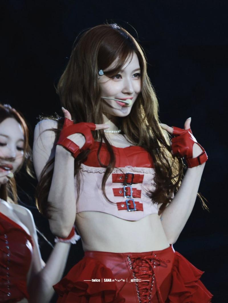트와이스 사나