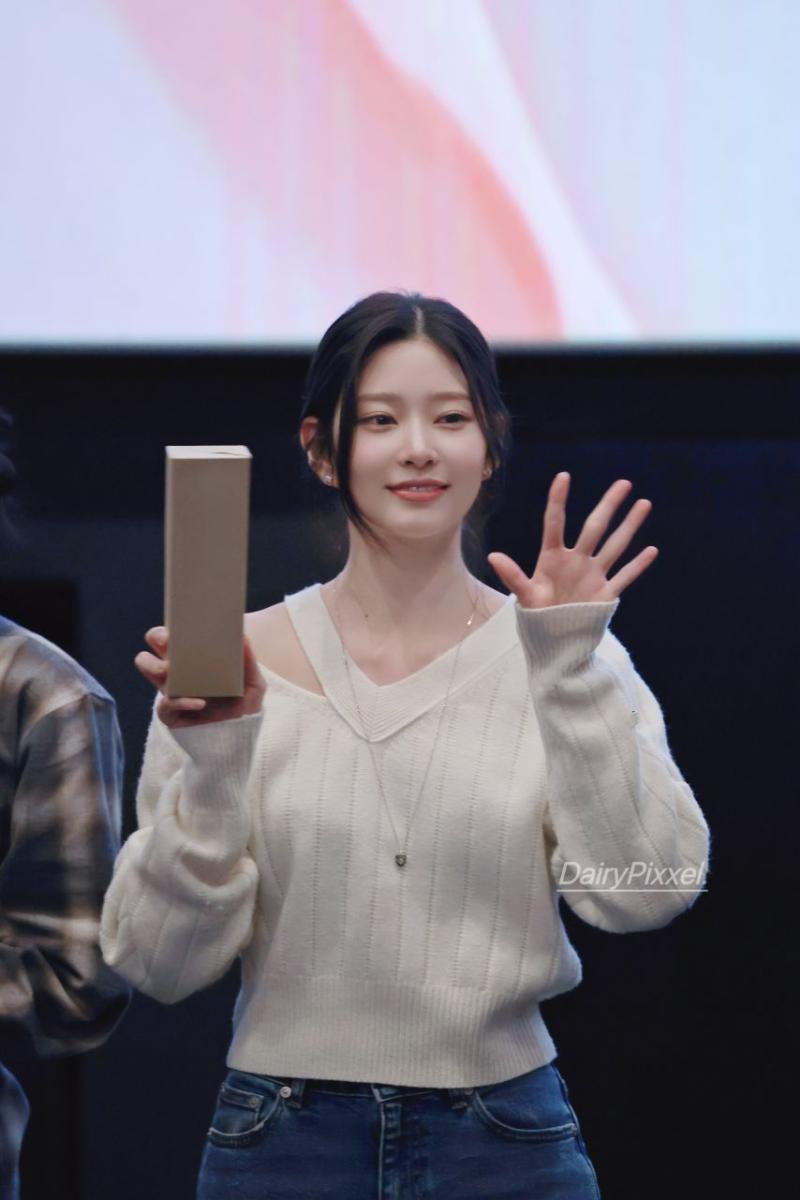 김민주