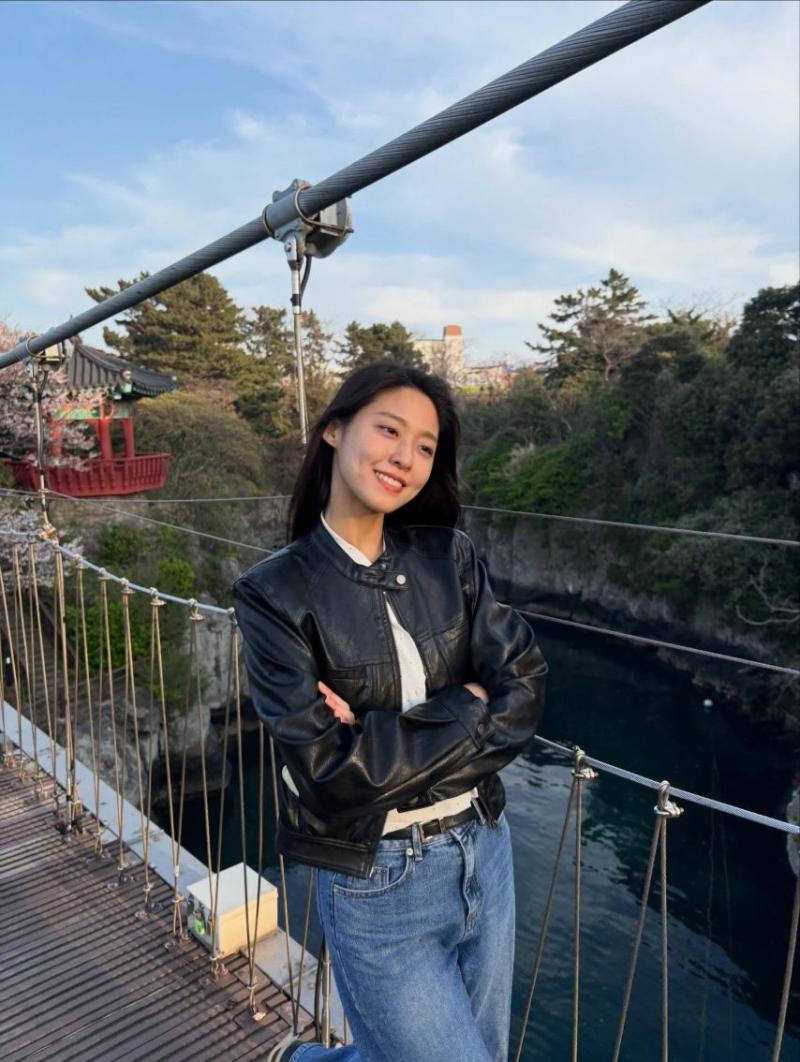 김설현