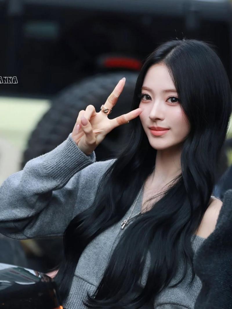 MEOVV (미야오) 안나