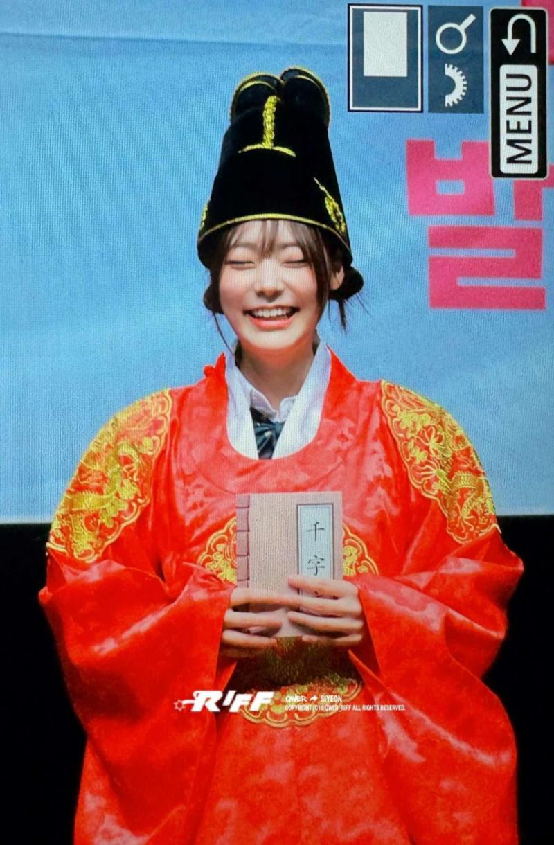 QWER 시연