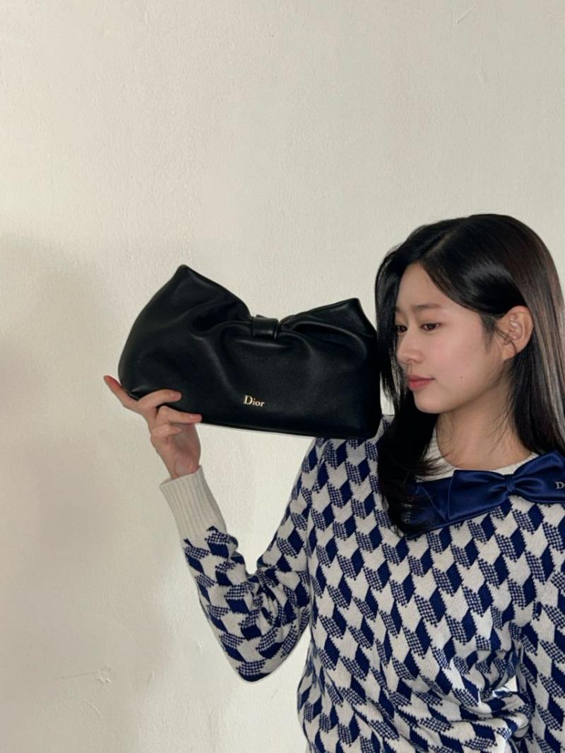 김민주